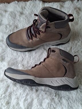 Rockport Women’s XCS Spruce Peak Waterproof Hiking Boots Taupe Size 9